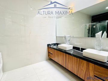 Residencia Nueva en Venta Puerta Las Lomas Andares Zapopan