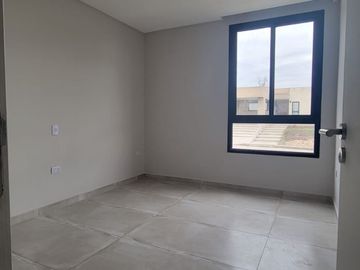 CASA EN VENTA BARRIO CERRADO QUINTAS 2, A ESTRENAR!