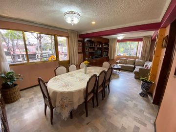 Casa en Venta en Rinconada Coapa, Tlalpan; con uso de suelo comercial