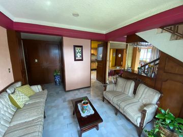 Casa en Venta en Rinconada Coapa, Tlalpan; con uso de suelo comercial