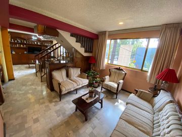 Casa en Venta en Rinconada Coapa, Tlalpan; con uso de suelo comercial