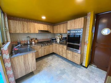 Casa en Venta en Rinconada Coapa, Tlalpan; con uso de suelo comercial