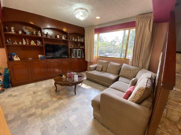 Casa en Venta en Rinconada Coapa, Tlalpan; con uso de suelo comercial