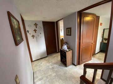 Casa en Venta en Rinconada Coapa, Tlalpan; con uso de suelo comercial