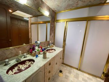 Casa en Venta en Rinconada Coapa, Tlalpan; con uso de suelo comercial