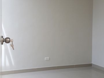 VENTA DE CASA EN CONDOMINIO LOS SAUCES Espaldas de la Universidad SIPÁN