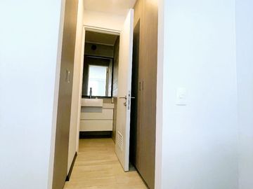 ¡Vive El Encanto De Barranco! Alquiler De Moderno Departamento Amoblado