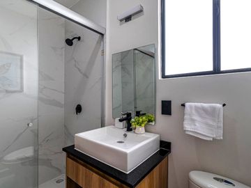 CASA EN VENTA CON ALBERCA Y JARDIN A 15MIN DE CUERNAVACA