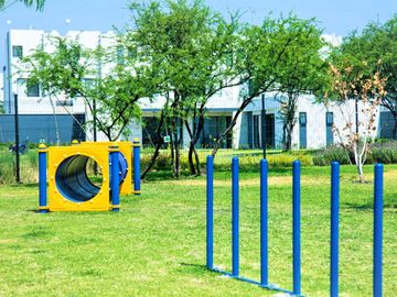 CASA EN VENTA AL SUR DE CUERNAVACA CON ALBERCA Y PALAPA