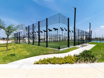 CASA CERCA DE CUERNAVACA CON CANCHA DE PADEL Y ALBERCA