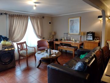 Se vende Propiedad, 5 Dormitorios y 2 baños