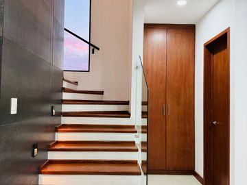 CASA EN VENTA EN PACHUCA EN FRACCIONAMIENTO BIEN UBICADO
