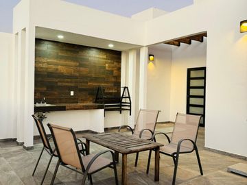 CASA EN VENTA EN PACHUCA EN FRACCIONAMIENTO BIEN UBICADO