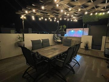 CASA EN VENTA EN FRACCIONAMIENTO CON CANCHAS DEPORTIVAS, CUATRO RECAMARAS, ROOFGARDEN CON JACUZZI