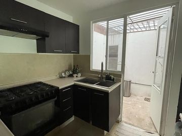 CASA EN VENTA EN XOCHITEPEC DENTRO DE FRACCIONAMIENTO CON ROOFGARDEN Y JACUZZI