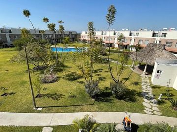 CASA EN VENTA EN XOCHITEPEC DENTRO DE FRACCIONAMIENTO CON ROOFGARDEN Y JACUZZI