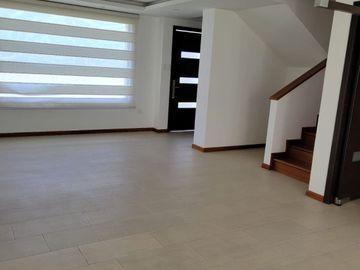 Venta Casa, San Juan de Cumbayá, cerca USFQ y Colegios de la Zona