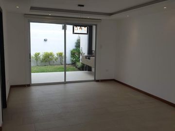 Venta Casa, San Juan de Cumbayá, cerca USFQ y Colegios de la Zona