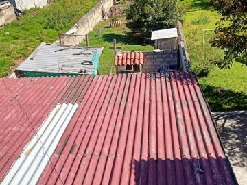 VENTA CASA  CON EXCELENTE UBICACIÓN A UNA CUADRA DE LA E-35