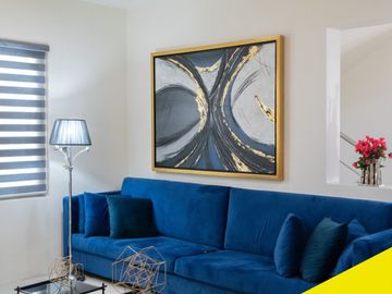Residencia de 3 pisos en venta en La Cañada Residencial