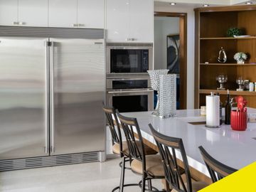 Residencia de 3 pisos en venta en La Cañada Residencial