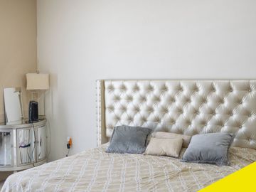 Residencia de 3 pisos en venta en La Cañada Residencial