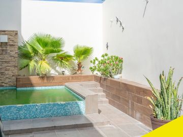 Residencia de 3 pisos en venta en La Cañada Residencial