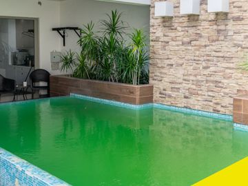 Residencia de 3 pisos en venta en La Cañada Residencial