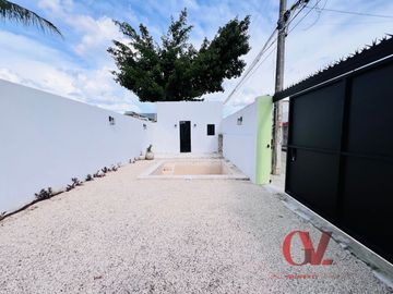 CASA EN ESQUINA RECIEN REMODELADA EN EL CENTRO DE MERIDA