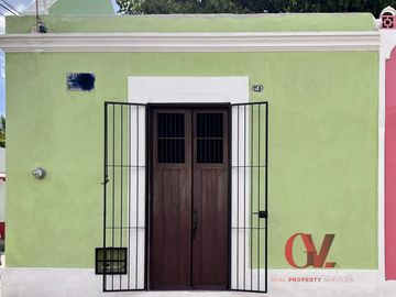 CASA EN ESQUINA RECIEN REMODELADA EN EL CENTRO DE MERIDA