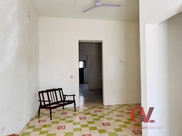 CASA EN ESQUINA RECIEN REMODELADA EN EL CENTRO DE MERIDA