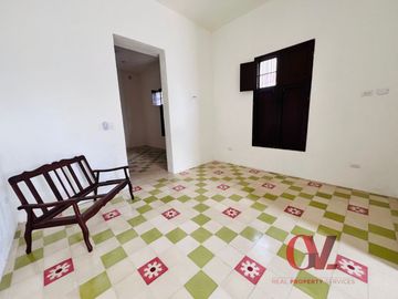 CASA EN ESQUINA RECIEN REMODELADA EN EL CENTRO DE MERIDA