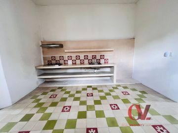 CASA EN ESQUINA RECIEN REMODELADA EN EL CENTRO DE MERIDA