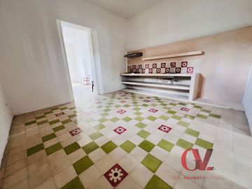 CASA EN ESQUINA RECIEN REMODELADA EN EL CENTRO DE MERIDA