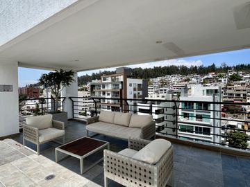 SUITE DE LUJO EN VENTA-SECTOR CATALINA ALDAZ, CERCA A LA PORTUGAL