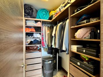 SUITE DE LUJO EN VENTA-SECTOR CATALINA ALDAZ, CERCA A LA PORTUGAL