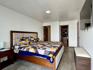 SUITE DE LUJO EN VENTA-SECTOR CATALINA ALDAZ, CERCA A LA PORTUGAL