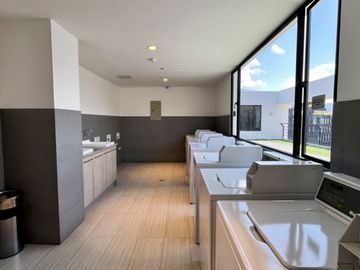 SUITE DE LUJO EN VENTA-SECTOR CATALINA ALDAZ, CERCA A LA PORTUGAL
