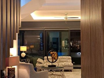 Casa moderna en venta en Lagos del Sol Cancun.