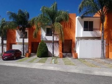 CASA EN REMATE BANCARIO EN JURIQUILLA QUERETARO