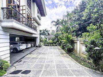 6-Bedroom 6BR House and Lot for Sale in Quezon City at Loyola Grand Villas