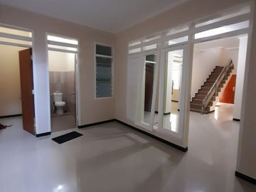 JUAL RUMAH RUNGKUT ASRI TENGAH SURABAYA SIAP HUNI
