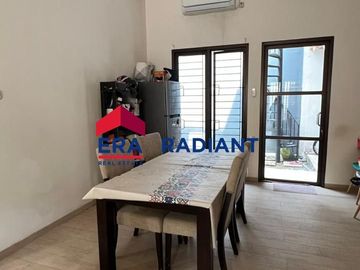 Dijual Rumah Siap Huni di Cirendeu