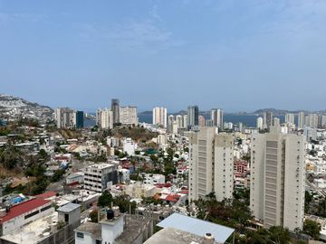Venta Departamento con alberca Fracc Costa Azul en Acapulco (Cond Madera)