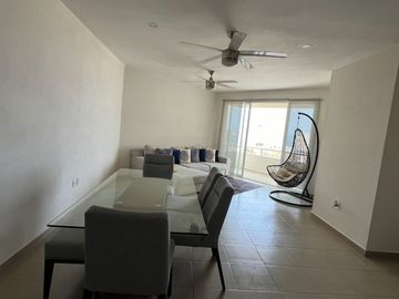Venta Departamento con alberca Fracc Costa Azul en Acapulco (Cond Madera)
