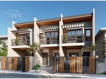 500K Down payment payable in 6months, 2 Storey Townhouse in Moonwalk village Las Pinas City