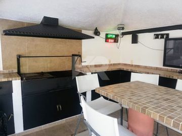 Casa a pie de calle que combina Elegancia y Amplitud en Venta y Renta