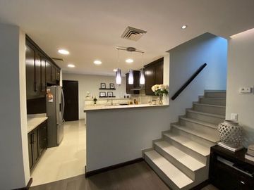Casa en Venta en Los Angeles, Bosque Residencial, Valle Oriente