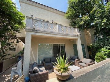 Casa en Venta en Los Angeles, Bosque Residencial, Valle Oriente
