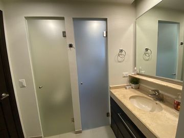 Casa en Venta en Los Angeles, Bosque Residencial, Valle Oriente